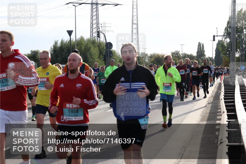 03.10.2024 - Köhlbrandbrückenlauf Luisa Fischer http://msf.ph/oto/7146397 03.10.2024 09:17:49 Position 3 1476, 22, 235, 5, 1959, 249, 1863, 2764, 1773, 2763 meine-sportfotos.de