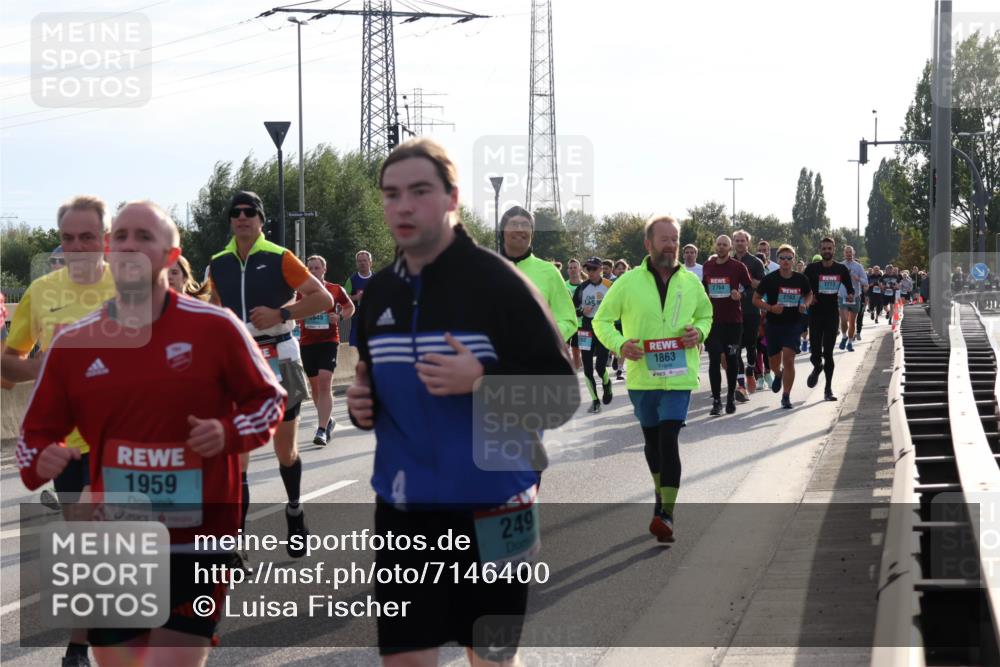 03.10.2024 - Köhlbrandbrückenlauf Luisa Fischer http://msf.ph/oto/7146400 03.10.2024 09:17:49 Position 3 1959, 249, 1863, 1773, 2764, 2763 meine-sportfotos.de