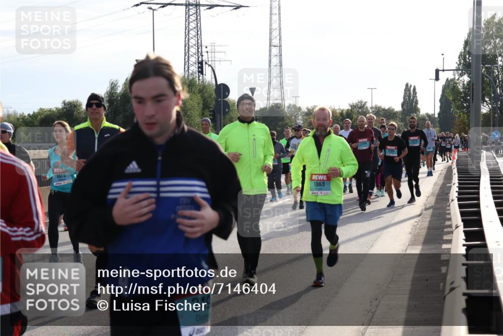 03.10.2024 - Köhlbrandbrückenlauf Luisa Fischer http://msf.ph/oto/7146404 03.10.2024 09:17:50 Position 3 3015, 249, 1863, 2764, 1773, 2763 meine-sportfotos.de