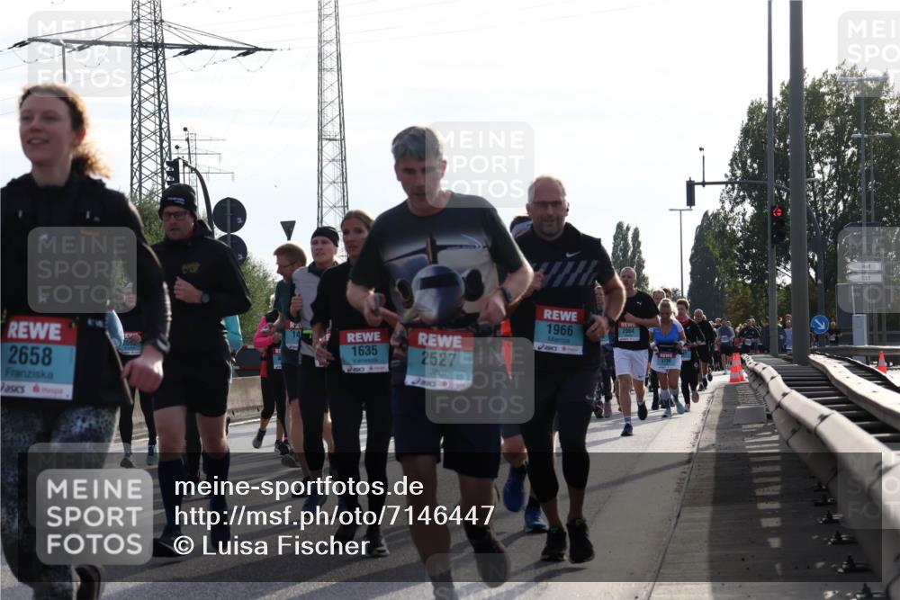 03.10.2024 - Köhlbrandbrückenlauf Luisa Fischer http://msf.ph/oto/7146447 03.10.2024 09:18:10 Position 3 2658, 14, 1635, 2527, 1966, 2964 meine-sportfotos.de