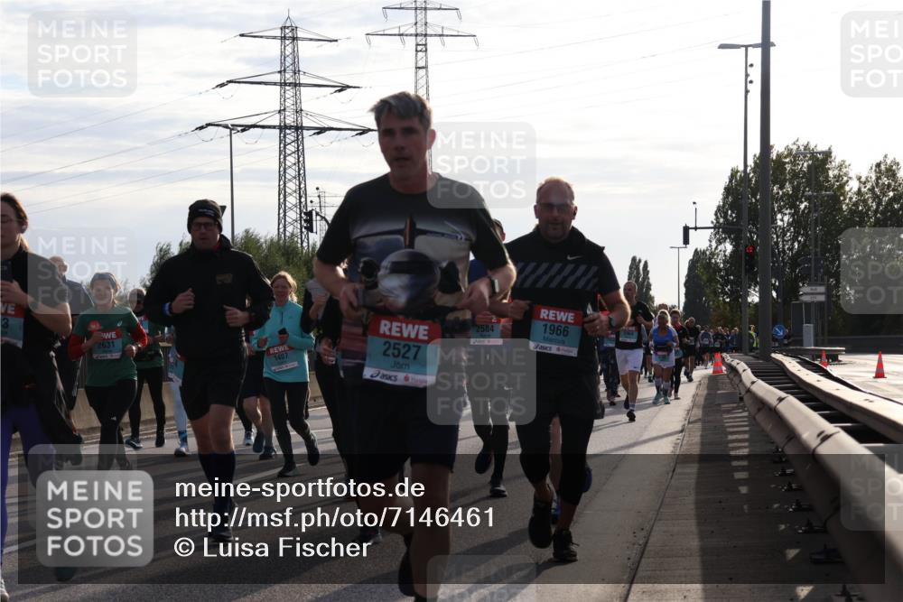 03.10.2024 - Köhlbrandbrückenlauf Luisa Fischer http://msf.ph/oto/7146461 03.10.2024 09:18:11 Position 3 13, 2631, 1407, 2527, 2584, 1966 meine-sportfotos.de