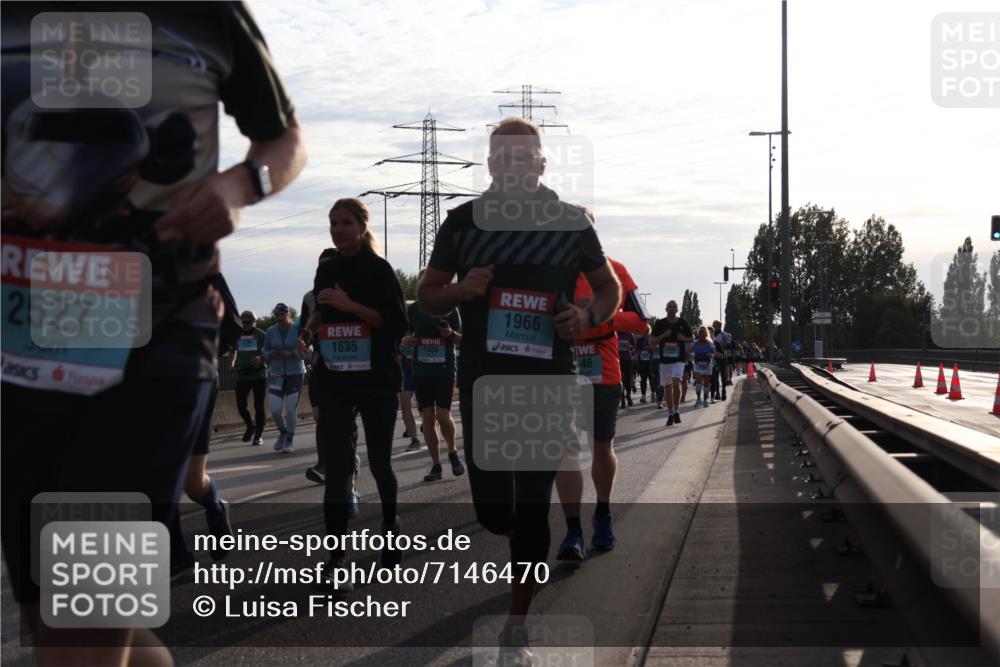 03.10.2024 - Köhlbrandbrückenlauf Luisa Fischer http://msf.ph/oto/7146470 03.10.2024 09:18:13 Position 3 2527, 1635, 1408, 1966, 146 meine-sportfotos.de