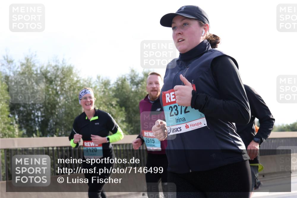 03.10.2024 - Köhlbrandbrückenlauf Luisa Fischer http://msf.ph/oto/7146499 03.10.2024 09:18:58 Position 3 2120, 2515, 2372 meine-sportfotos.de