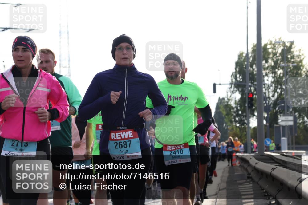 03.10.2024 - Köhlbrandbrückenlauf Luisa Fischer http://msf.ph/oto/7146516 03.10.2024 09:19:17 Position 3 2713, 2930, 2687, 2410 meine-sportfotos.de