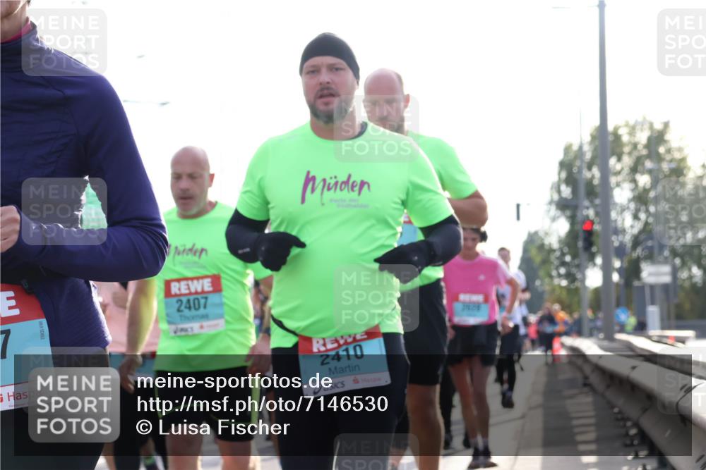 03.10.2024 - Köhlbrandbrückenlauf Luisa Fischer http://msf.ph/oto/7146530 03.10.2024 09:19:19 Position 3 7, 2407, 2410, 1509 meine-sportfotos.de