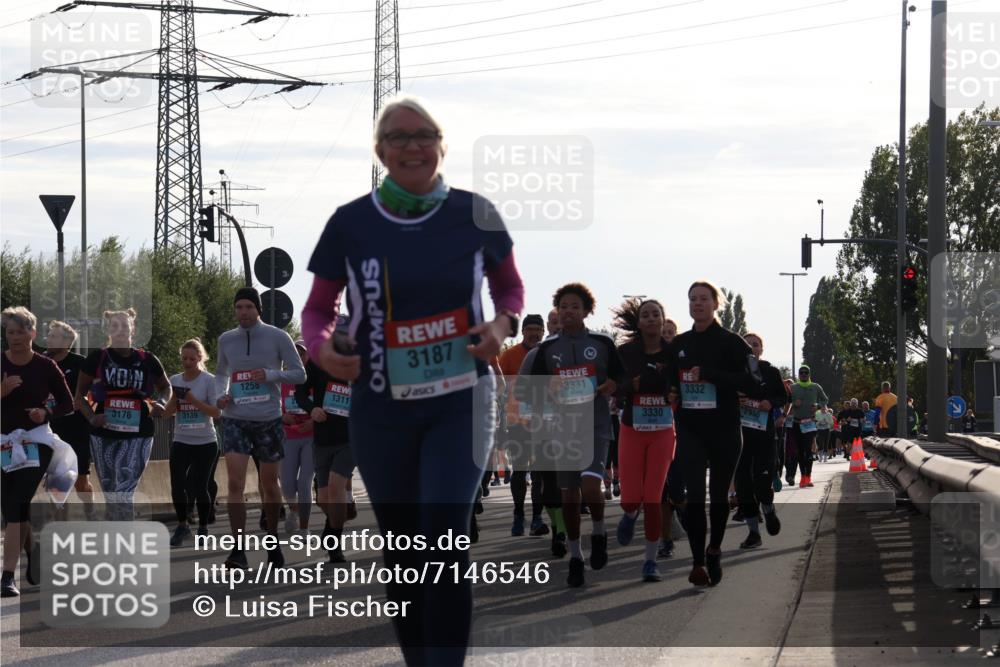 03.10.2024 - Köhlbrandbrückenlauf Luisa Fischer http://msf.ph/oto/7146546 03.10.2024 09:20:32 Position 3 3176, 3139, 1258, 1311, 3187, 3331, 3330, 3332, 2936 meine-sportfotos.de