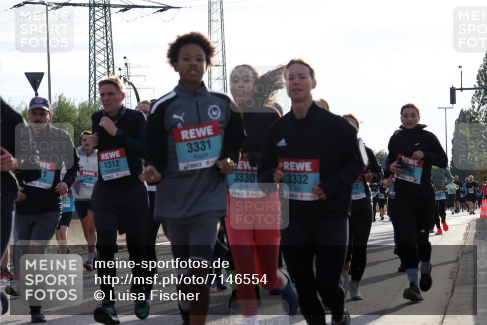 03.10.2024 - Köhlbrandbrückenlauf Luisa Fischer http://msf.ph/oto/7146554 03.10.2024 09:20:35 Position 3 2744, 1312, 3331, 3330, 3332, 92, 2936 meine-sportfotos.de