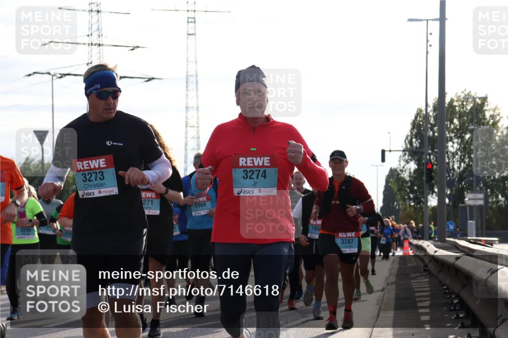03.10.2024 - Köhlbrandbrückenlauf Luisa Fischer http://msf.ph/oto/7146618 03.10.2024 09:21:26 Position 3 3298, 338, 3273, 3274, 271, 2980, 195, 3287 meine-sportfotos.de