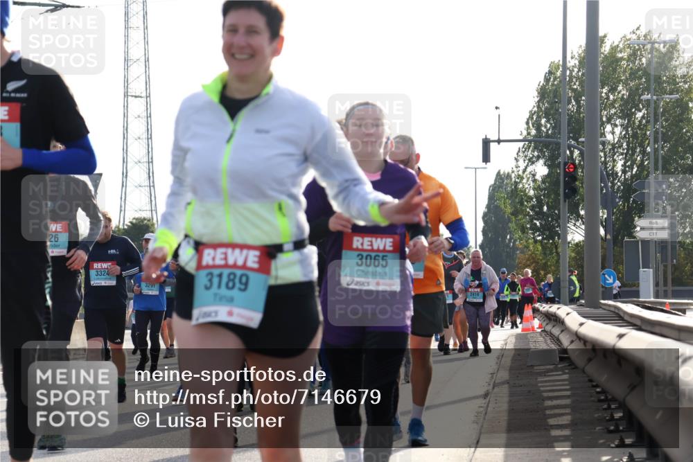 03.10.2024 - Köhlbrandbrückenlauf Luisa Fischer http://msf.ph/oto/7146679 03.10.2024 09:21:46 Position 3 26, 3324, 3291, 3189, 3065, 2419 meine-sportfotos.de