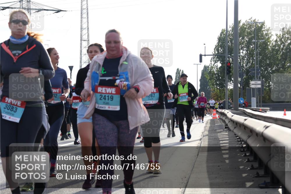 03.10.2024 - Köhlbrandbrückenlauf Luisa Fischer http://msf.ph/oto/7146755 03.10.2024 09:21:59 Position 3 3083, 12, 3427, 2419, 1267, 3172 meine-sportfotos.de