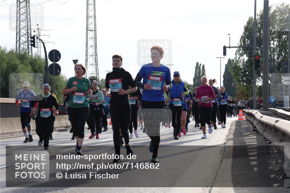 03.10.2024 - Köhlbrandbrückenlauf Luisa Fischer http://msf.ph/oto/7146862 03.10.2024 09:22:07 Position 3 3471, 2994, 3031, 2950, 3191, 1275, 2296 meine-sportfotos.de