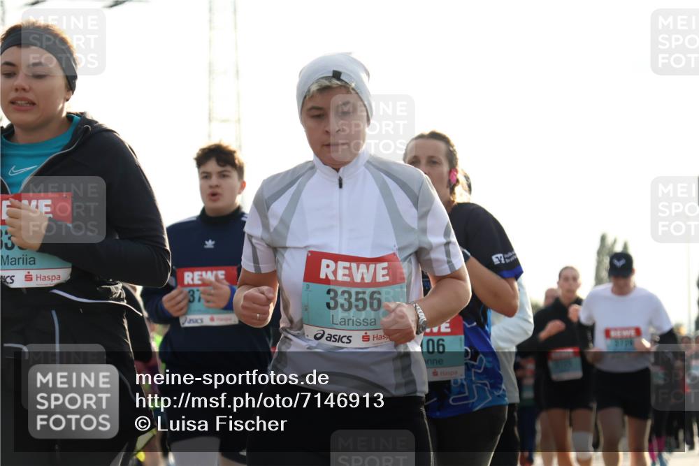 03.10.2024 - Köhlbrandbrückenlauf Luisa Fischer http://msf.ph/oto/7146913 03.10.2024 09:22:23 Position 3 37, 3356, 106, 2726 meine-sportfotos.de