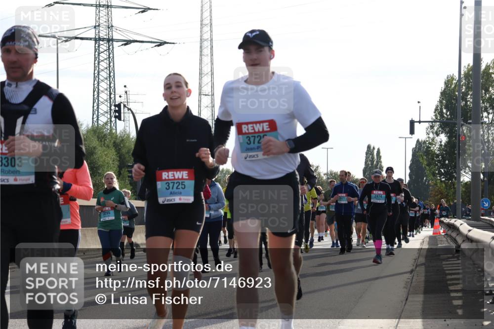 03.10.2024 - Köhlbrandbrückenlauf Luisa Fischer http://msf.ph/oto/7146923 03.10.2024 09:22:29 Position 3 8303, 3725, 372, 3295, 2474 meine-sportfotos.de
