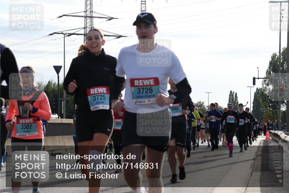 03.10.2024 - Köhlbrandbrückenlauf Luisa Fischer http://msf.ph/oto/7146931 03.10.2024 09:22:30 Position 3 3302, 3725, 2898, 3726, 2995, 2474 meine-sportfotos.de