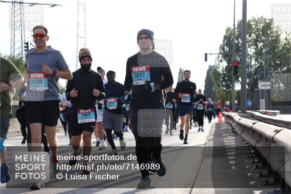 03.10.2024 - Köhlbrandbrückenlauf Luisa Fischer http://msf.ph/oto/7146989 03.10.2024 09:22:41 Position 3 1100, 2954, 3711, 3257, 2941 meine-sportfotos.de