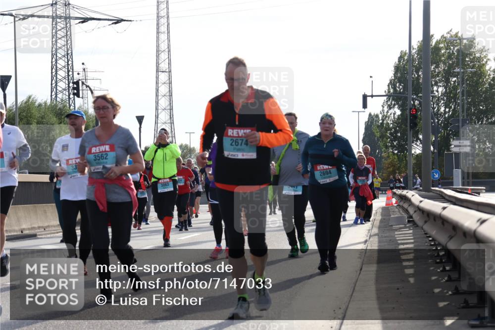 03.10.2024 - Köhlbrandbrückenlauf Luisa Fischer http://msf.ph/oto/7147033 03.10.2024 09:23:05 Position 3 33, 3562, 3063, 2674, 0449, 2694 meine-sportfotos.de