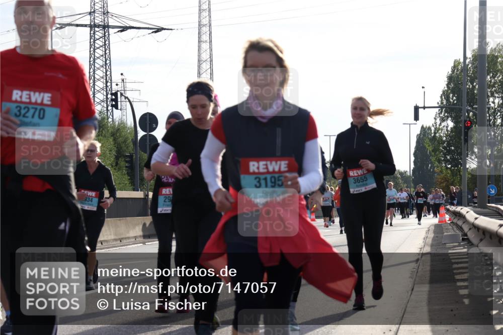 03.10.2024 - Köhlbrandbrückenlauf Luisa Fischer http://msf.ph/oto/7147057 03.10.2024 09:23:17 Position 3 3270, 3195, 3655, 29, 934 meine-sportfotos.de