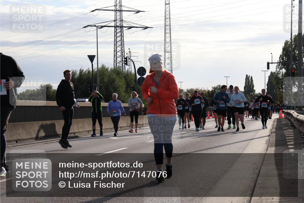 03.10.2024 - Köhlbrandbrückenlauf Luisa Fischer http://msf.ph/oto/7147076 03.10.2024 09:23:33 Position 3 2714 meine-sportfotos.de