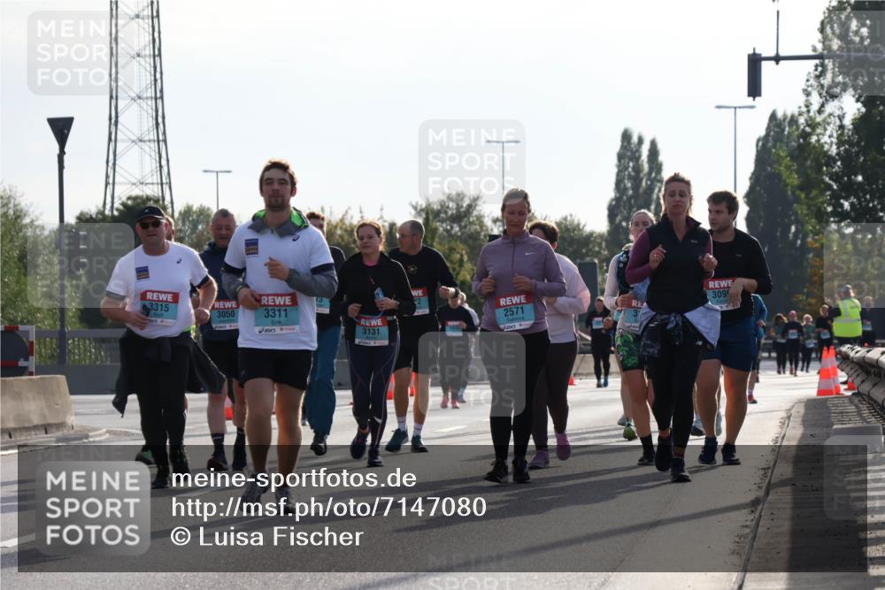 03.10.2024 - Köhlbrandbrückenlauf Luisa Fischer http://msf.ph/oto/7147080 03.10.2024 09:23:47 Position 3 3315, 3050, 3311, 3131, 2571, 309, 31 meine-sportfotos.de