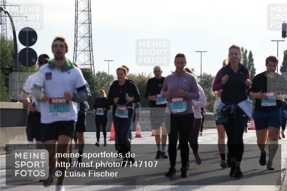03.10.2024 - Köhlbrandbrückenlauf Luisa Fischer http://msf.ph/oto/7147107 03.10.2024 09:23:50 Position 3 3311, 3131, 3372, 2571, 3099 meine-sportfotos.de