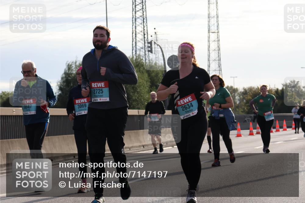 03.10.2024 - Köhlbrandbrückenlauf Luisa Fischer http://msf.ph/oto/7147197 03.10.2024 09:24:34 Position 3 3507, 3069, 2725, 2634, 2960 meine-sportfotos.de