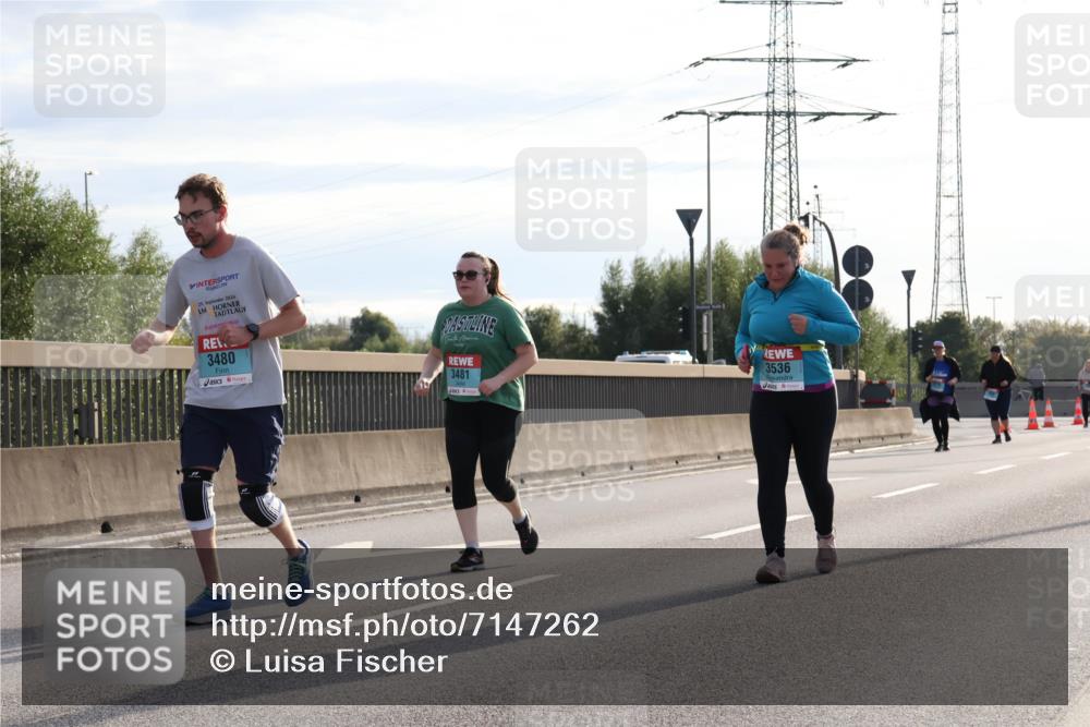 03.10.2024 - Köhlbrandbrückenlauf Luisa Fischer http://msf.ph/oto/7147262 03.10.2024 09:25:06 Position 3 29, 2024, 3480, 3481, 3536 meine-sportfotos.de