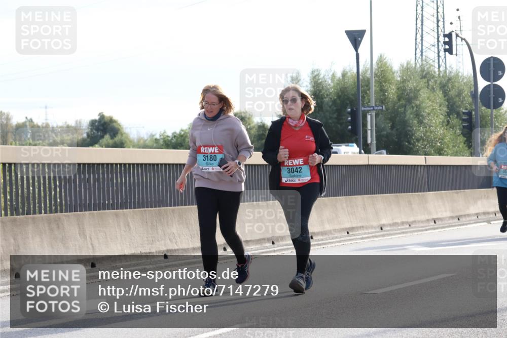03.10.2024 - Köhlbrandbrückenlauf Luisa Fischer http://msf.ph/oto/7147279 03.10.2024 09:25:24 Position 3 3180, 3042, 35 meine-sportfotos.de