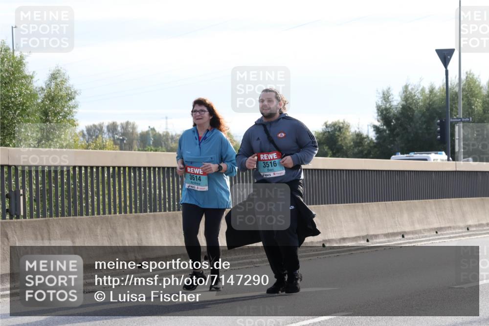 03.10.2024 - Köhlbrandbrückenlauf Luisa Fischer http://msf.ph/oto/7147290 03.10.2024 09:25:31 Position 3 3514, 3516 meine-sportfotos.de