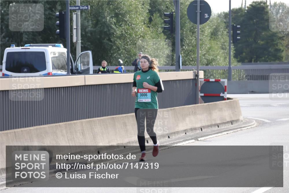 03.10.2024 - Köhlbrandbrückenlauf Luisa Fischer http://msf.ph/oto/7147319 03.10.2024 09:27:43 Position 3 3006 meine-sportfotos.de