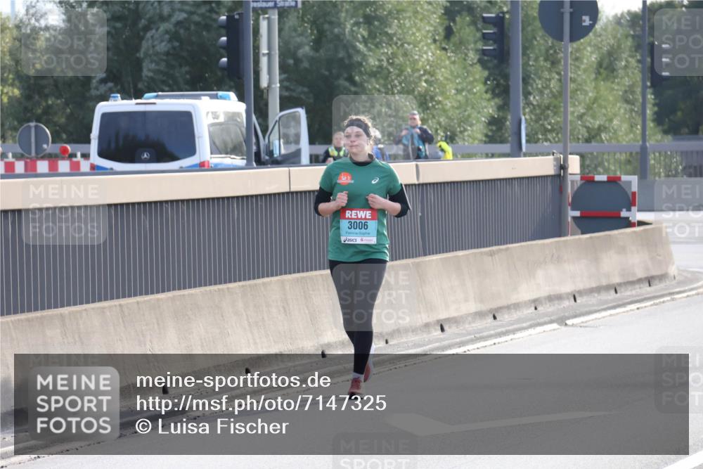 03.10.2024 - Köhlbrandbrückenlauf Luisa Fischer http://msf.ph/oto/7147325 03.10.2024 09:27:44 Position 3 3006 meine-sportfotos.de