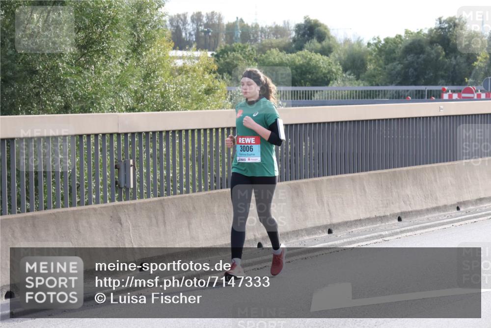 03.10.2024 - Köhlbrandbrückenlauf Luisa Fischer http://msf.ph/oto/7147333 03.10.2024 09:27:50 Position 3 3006 meine-sportfotos.de