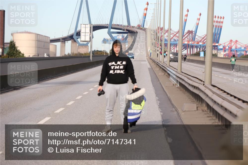 03.10.2024 - Köhlbrandbrückenlauf Luisa Fischer http://msf.ph/oto/7147341 03.10.2024 09:29:44 Position 3  meine-sportfotos.de