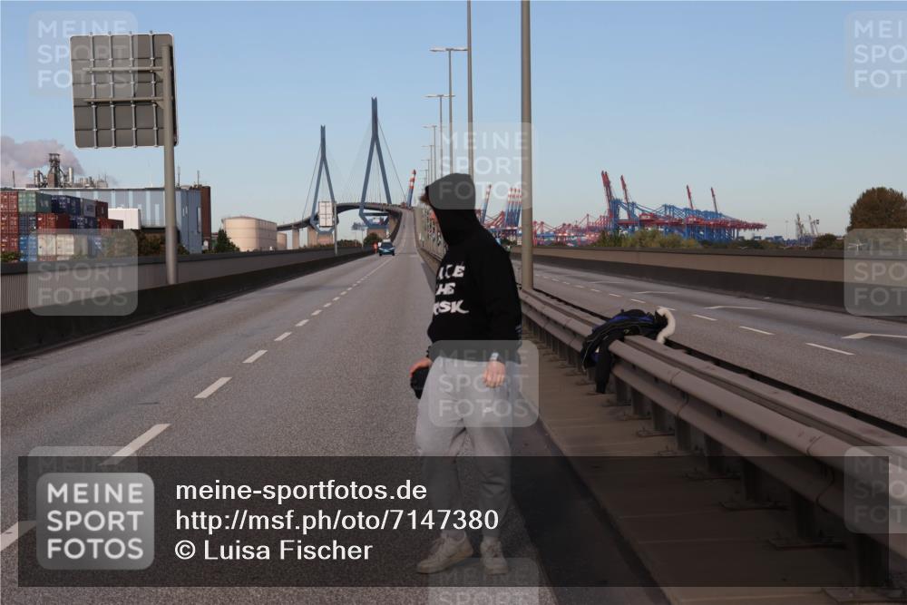 03.10.2024 - Köhlbrandbrückenlauf Luisa Fischer http://msf.ph/oto/7147380 03.10.2024 09:30:10 Position 3  meine-sportfotos.de