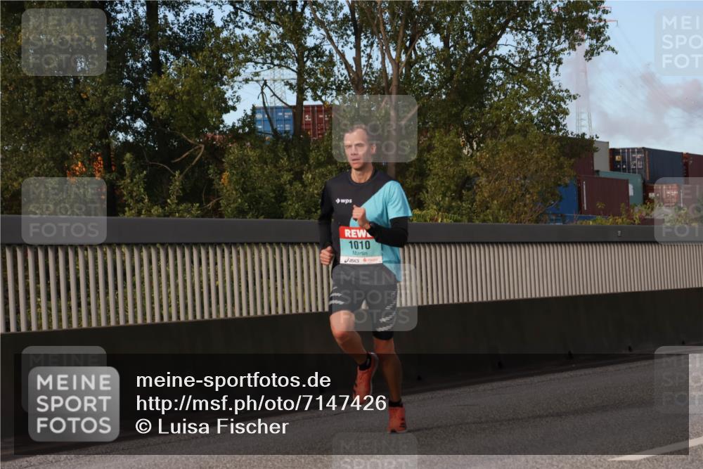 03.10.2024 - Köhlbrandbrückenlauf Luisa Fischer http://msf.ph/oto/7147426 03.10.2024 09:32:55 Position 3 1010 meine-sportfotos.de