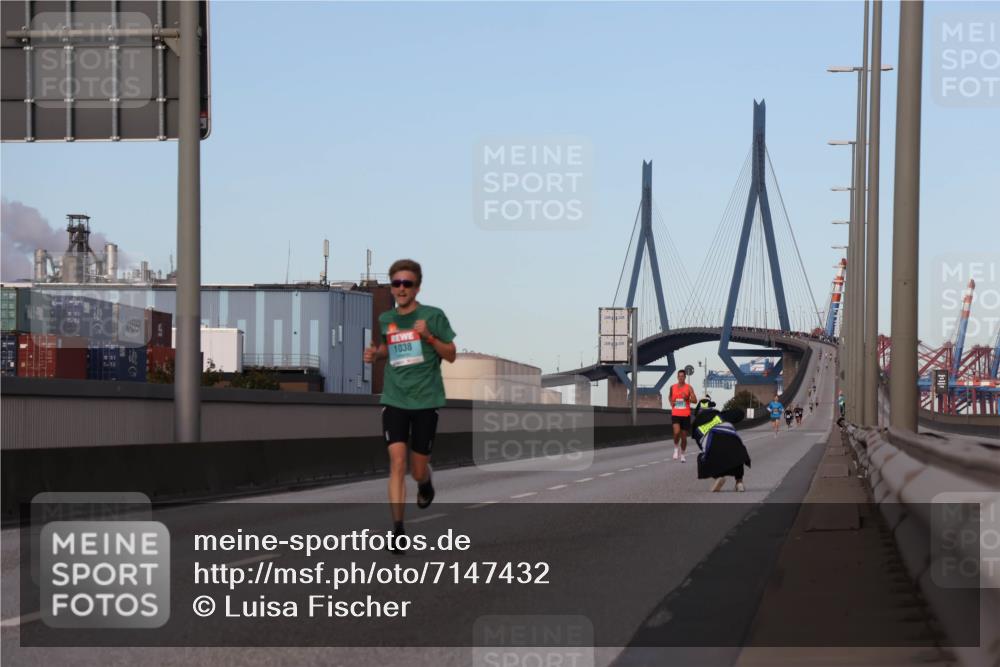 03.10.2024 - Köhlbrandbrückenlauf Luisa Fischer http://msf.ph/oto/7147432 03.10.2024 09:34:13 Position 3 1038, 14 meine-sportfotos.de