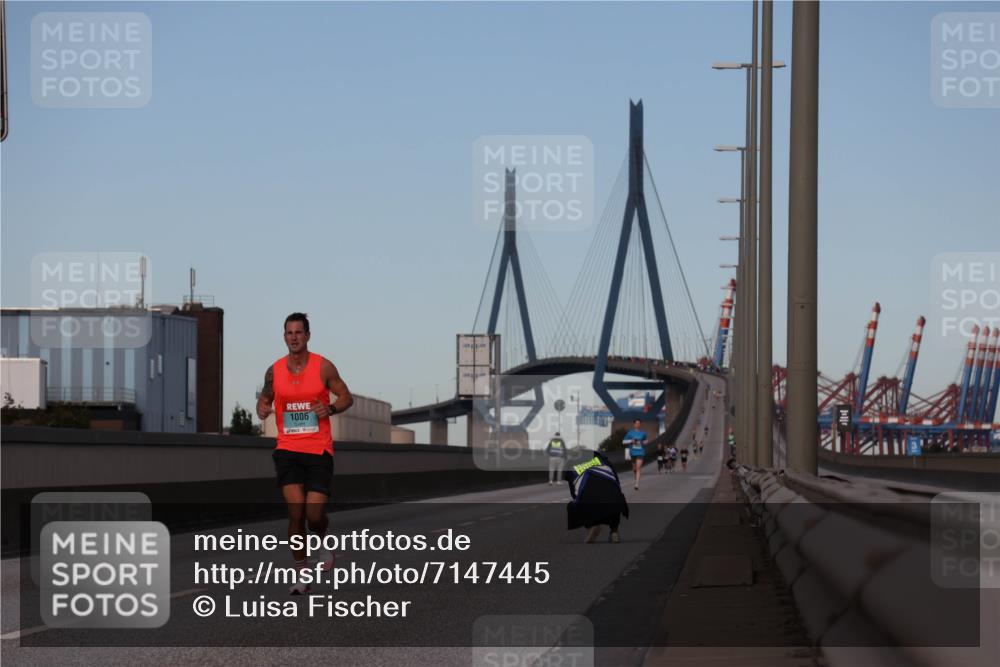 03.10.2024 - Köhlbrandbrückenlauf Luisa Fischer http://msf.ph/oto/7147445 03.10.2024 09:34:24 Position 3 1006 meine-sportfotos.de