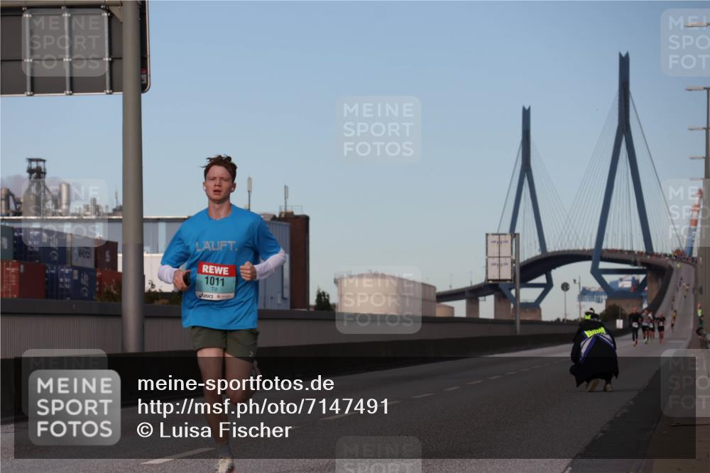 03.10.2024 - Köhlbrandbrückenlauf Luisa Fischer http://msf.ph/oto/7147491 03.10.2024 09:34:48 Position 3 1011 meine-sportfotos.de