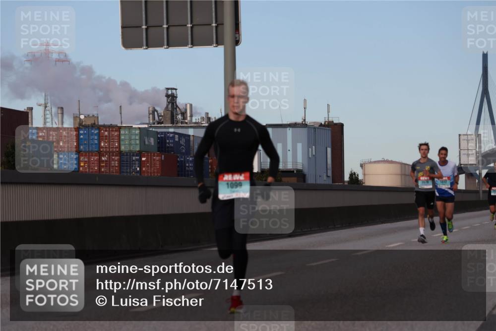 03.10.2024 - Köhlbrandbrückenlauf Luisa Fischer http://msf.ph/oto/7147513 03.10.2024 09:35:21 Position 3 1099, 3676, 1012 meine-sportfotos.de