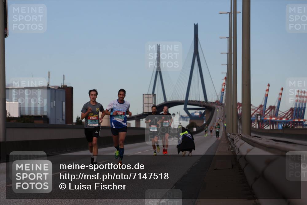 03.10.2024 - Köhlbrandbrückenlauf Luisa Fischer http://msf.ph/oto/7147518 03.10.2024 09:35:23 Position 3 3676, 1012 meine-sportfotos.de