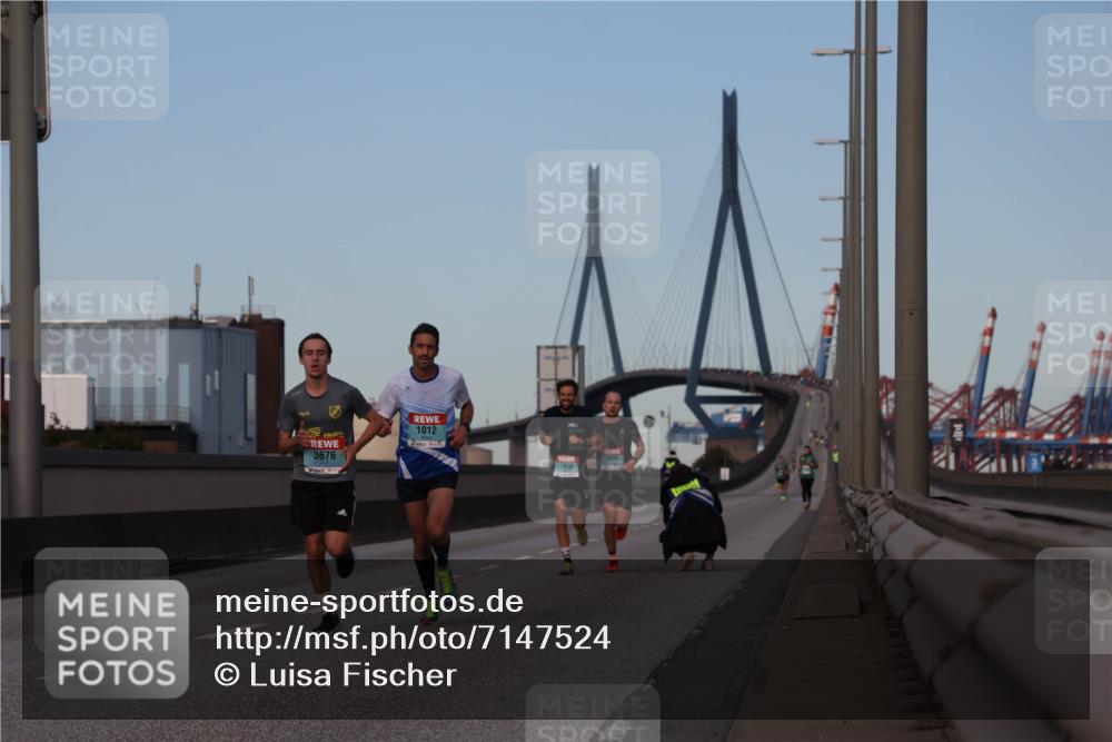 03.10.2024 - Köhlbrandbrückenlauf Luisa Fischer http://msf.ph/oto/7147524 03.10.2024 09:35:23 Position 3 3676, 1012 meine-sportfotos.de