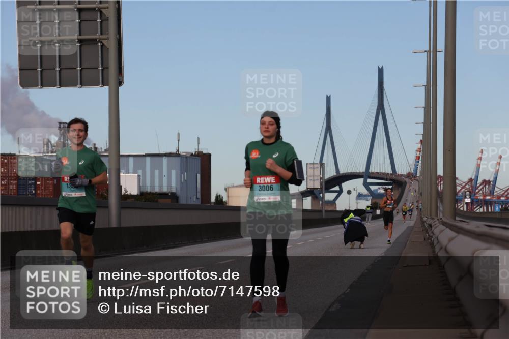 03.10.2024 - Köhlbrandbrückenlauf Luisa Fischer http://msf.ph/oto/7147598 03.10.2024 09:36:05 Position 3 13, 3006 meine-sportfotos.de