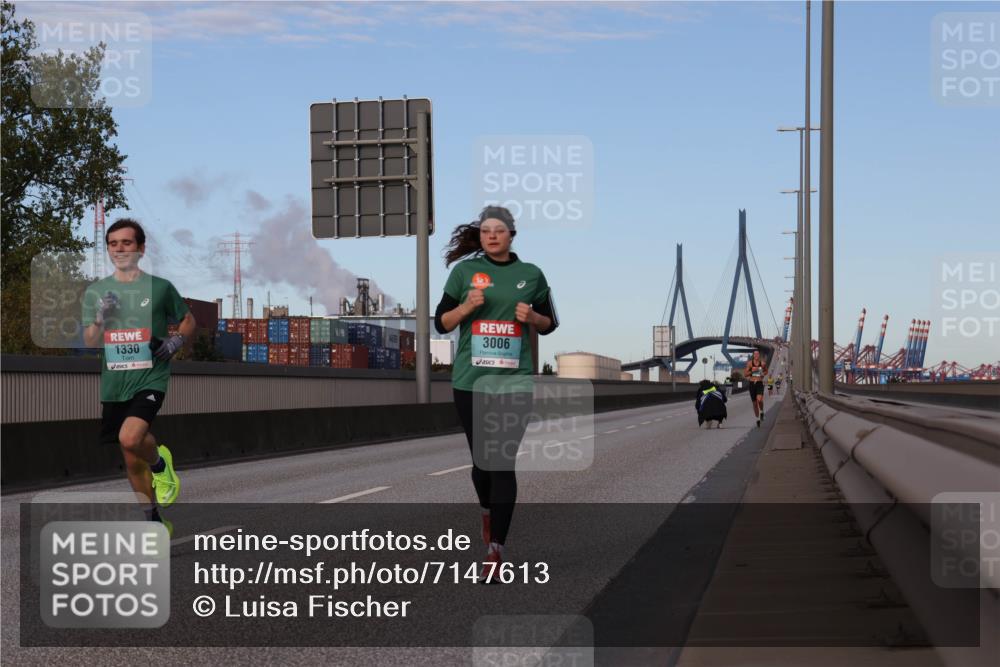 03.10.2024 - Köhlbrandbrückenlauf Luisa Fischer http://msf.ph/oto/7147613 03.10.2024 09:36:07 Position 3 1330, 3006 meine-sportfotos.de