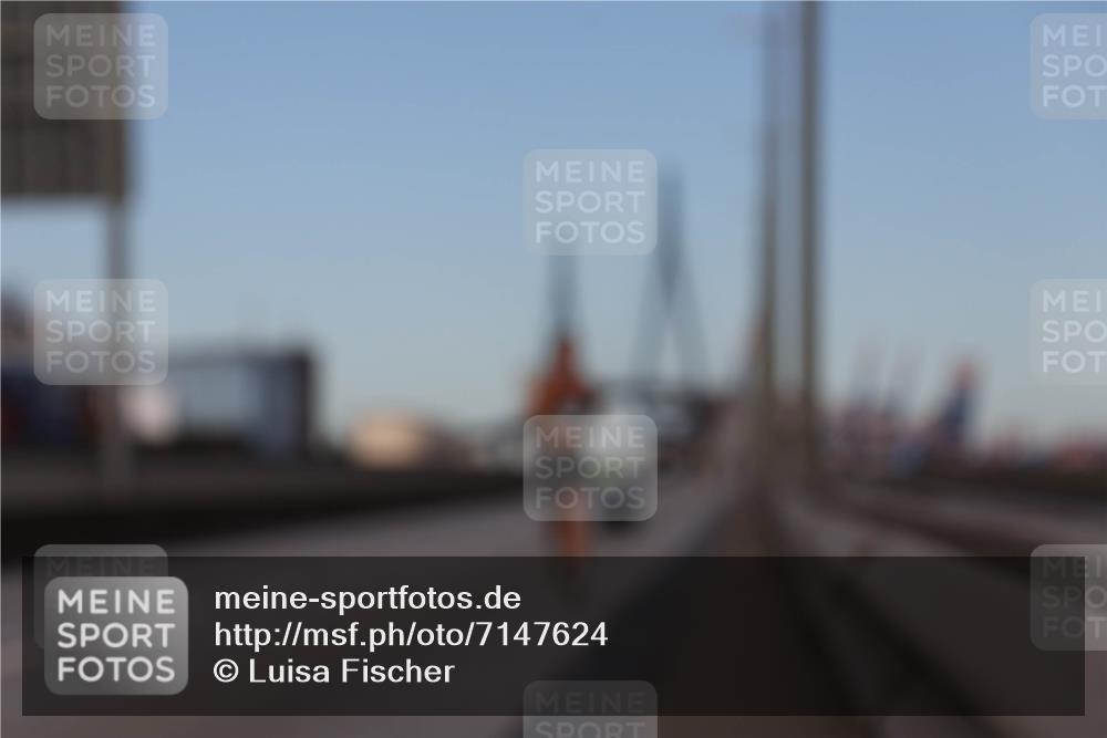 03.10.2024 - Köhlbrandbrückenlauf Luisa Fischer http://msf.ph/oto/7147624 03.10.2024 09:36:13 Position 3  meine-sportfotos.de