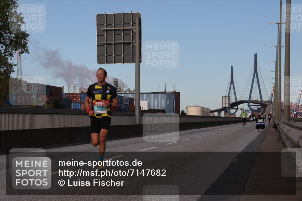 03.10.2024 - Köhlbrandbrückenlauf Luisa Fischer http://msf.ph/oto/7147682 03.10.2024 09:37:39 Position 3 1054 meine-sportfotos.de