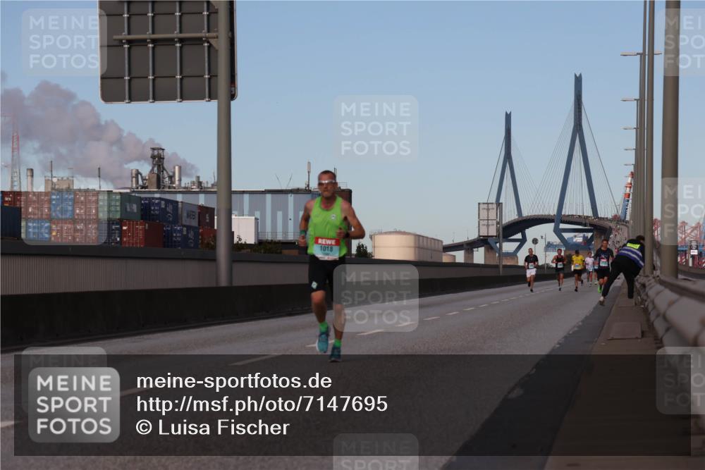 03.10.2024 - Köhlbrandbrückenlauf Luisa Fischer http://msf.ph/oto/7147695 03.10.2024 09:37:52 Position 3 1018 meine-sportfotos.de