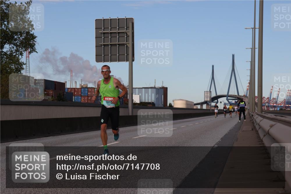 03.10.2024 - Köhlbrandbrückenlauf Luisa Fischer http://msf.ph/oto/7147708 03.10.2024 09:37:55 Position 3 1018 meine-sportfotos.de