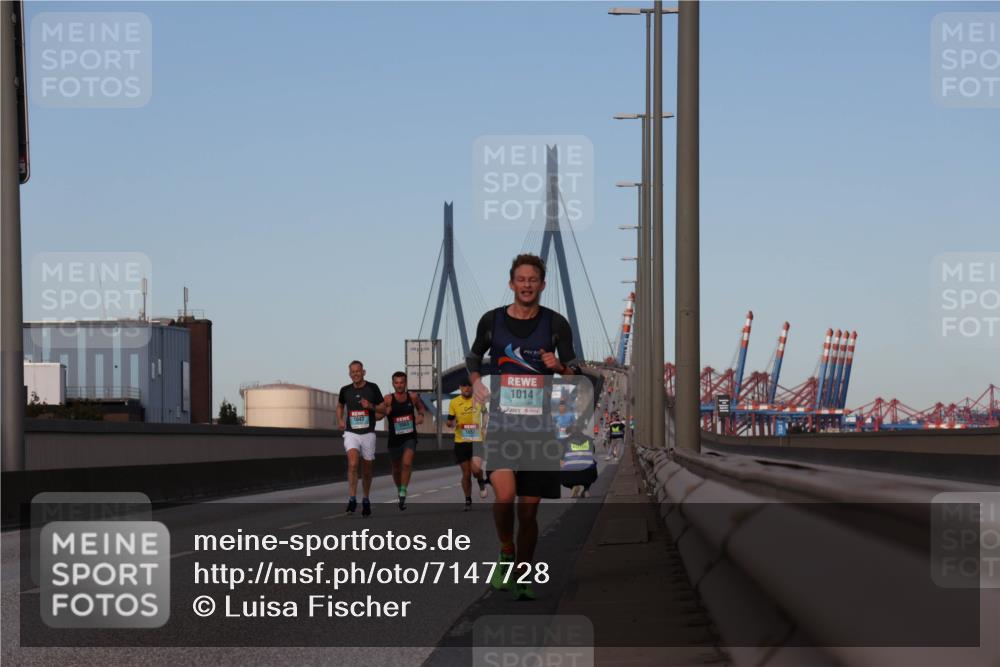 03.10.2024 - Köhlbrandbrückenlauf Luisa Fischer http://msf.ph/oto/7147728 03.10.2024 09:38:07 Position 3 1014 meine-sportfotos.de