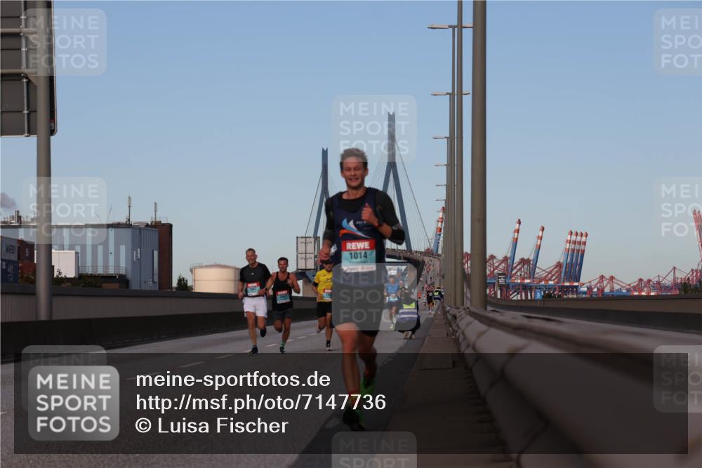03.10.2024 - Köhlbrandbrückenlauf Luisa Fischer http://msf.ph/oto/7147736 03.10.2024 09:38:08 Position 3 1014 meine-sportfotos.de