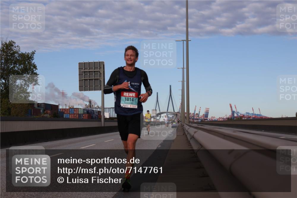 03.10.2024 - Köhlbrandbrückenlauf Luisa Fischer http://msf.ph/oto/7147761 03.10.2024 09:38:10 Position 3 1014 meine-sportfotos.de