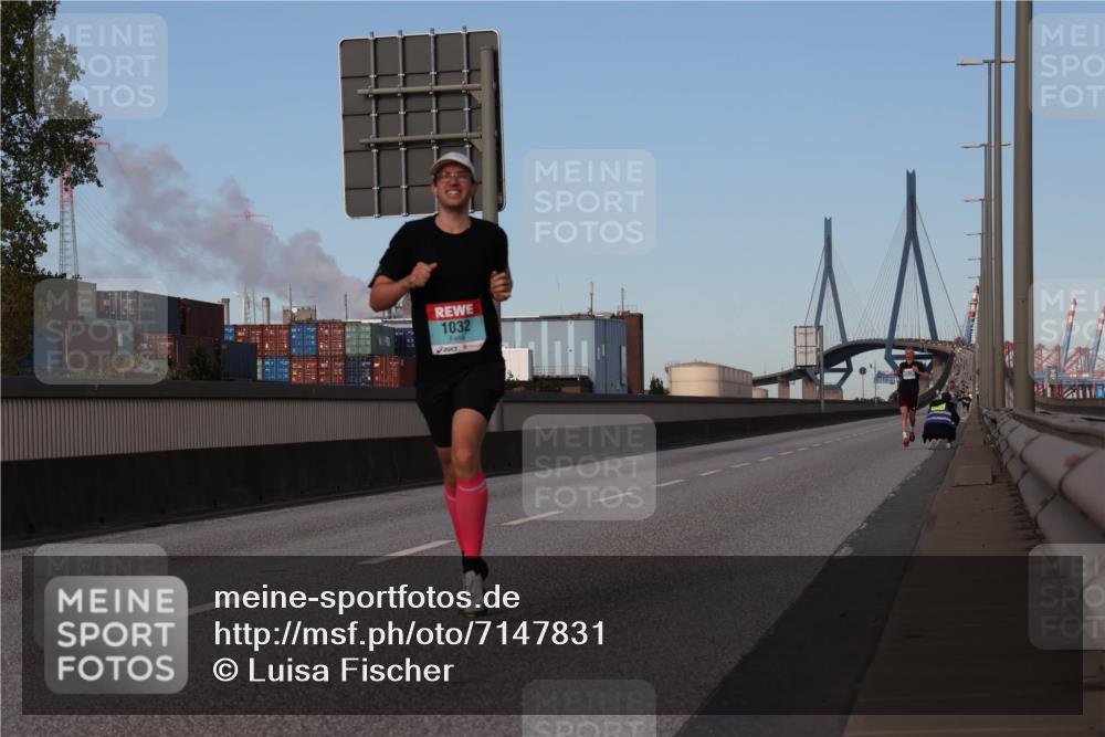03.10.2024 - Köhlbrandbrückenlauf Luisa Fischer http://msf.ph/oto/7147831 03.10.2024 09:38:37 Position 3 1032 meine-sportfotos.de
